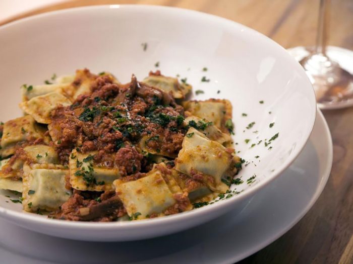 Raviolini di spinaci al sugo di carne